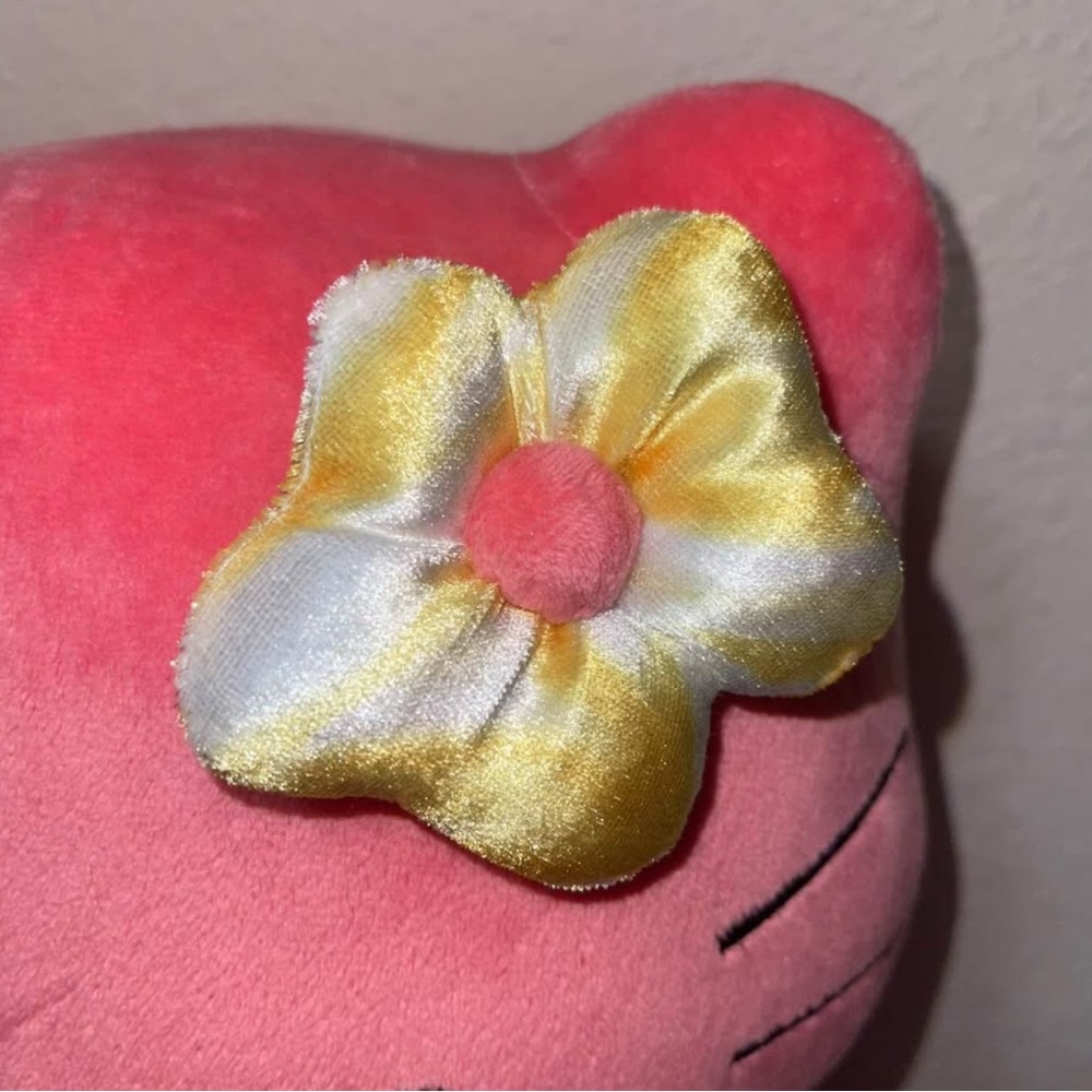Hello Kitty Build-A-Bear - Picture 6 of 6